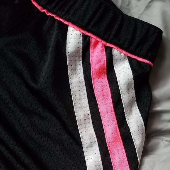 Adidas shorts - Picture 4 of 6